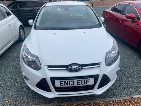 FORD FOCUS 1.0 T EcoBoost Titanium 