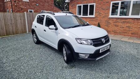 DACIA SANDERO STEPWAY 1.5 Stepway Laureate dCi 90