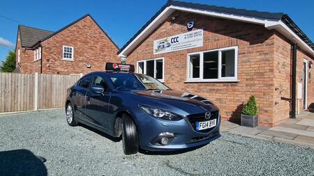 MAZDA MAZDA3 2.2 SKYACTIV-D Sport Nav