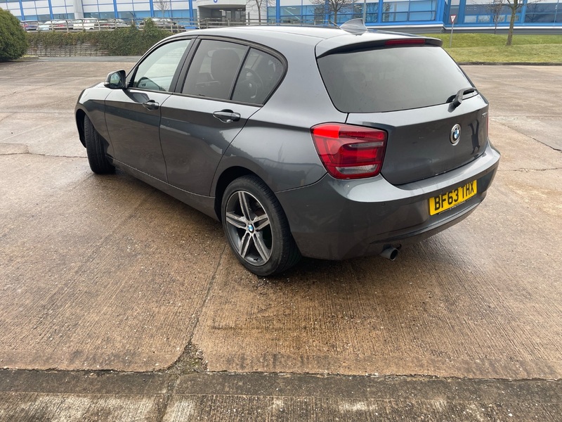 BMW 1 SERIES